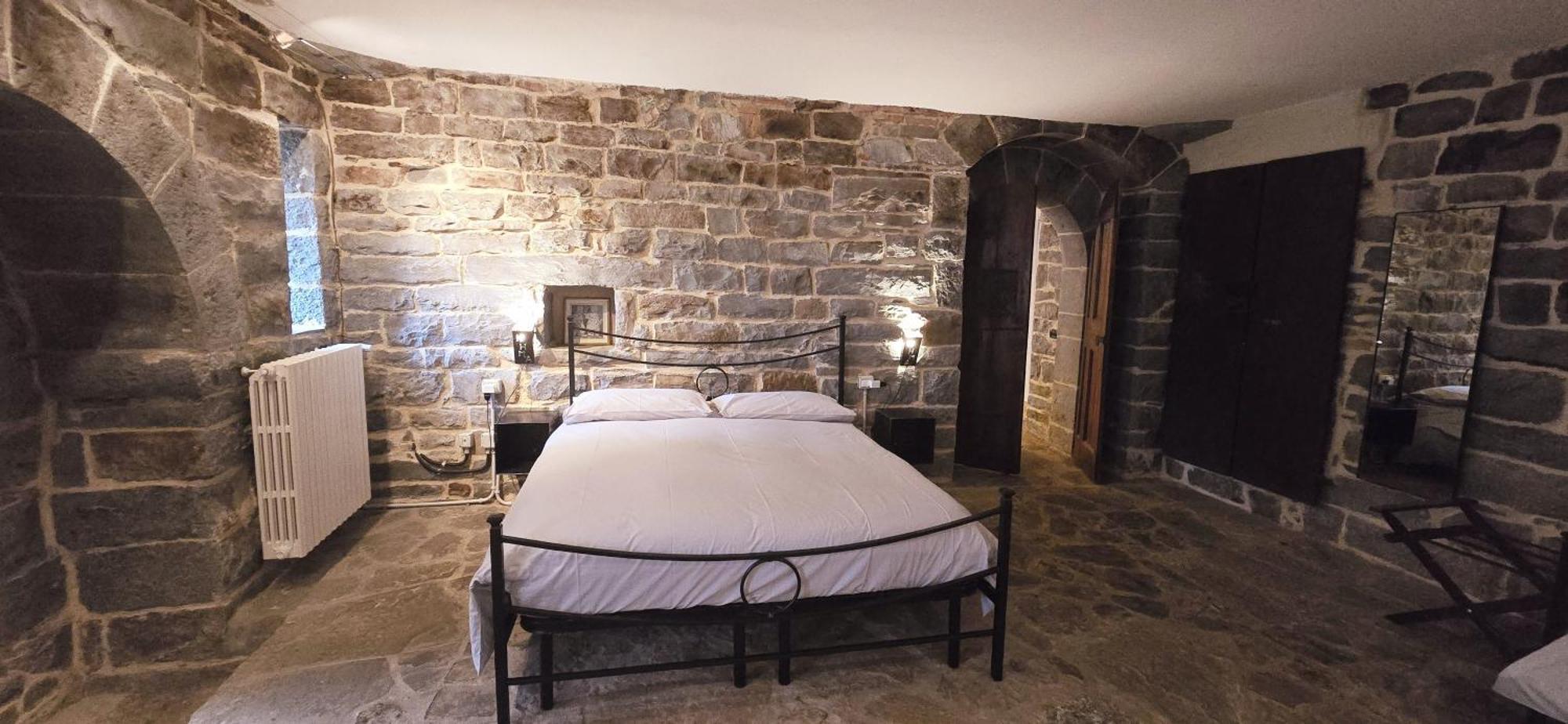 Historical House Medieval Abbey - Al Chiostro Sotto il Monte Bagian luar foto
